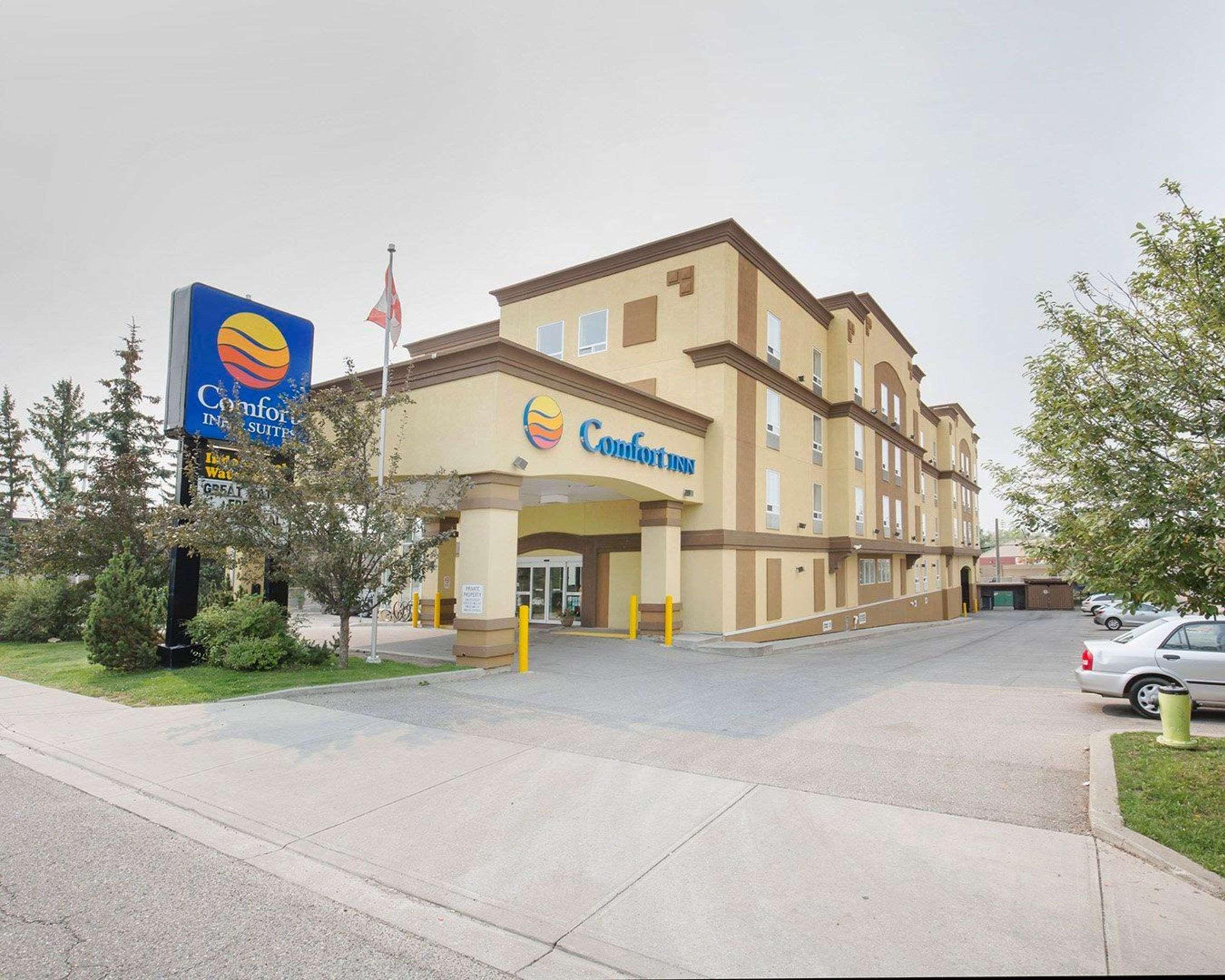 Comfort Inn & Suites University YYC Exterior foto